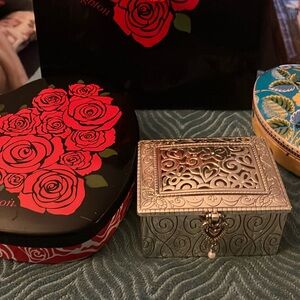 Brighton collectibles 
Jewelry box